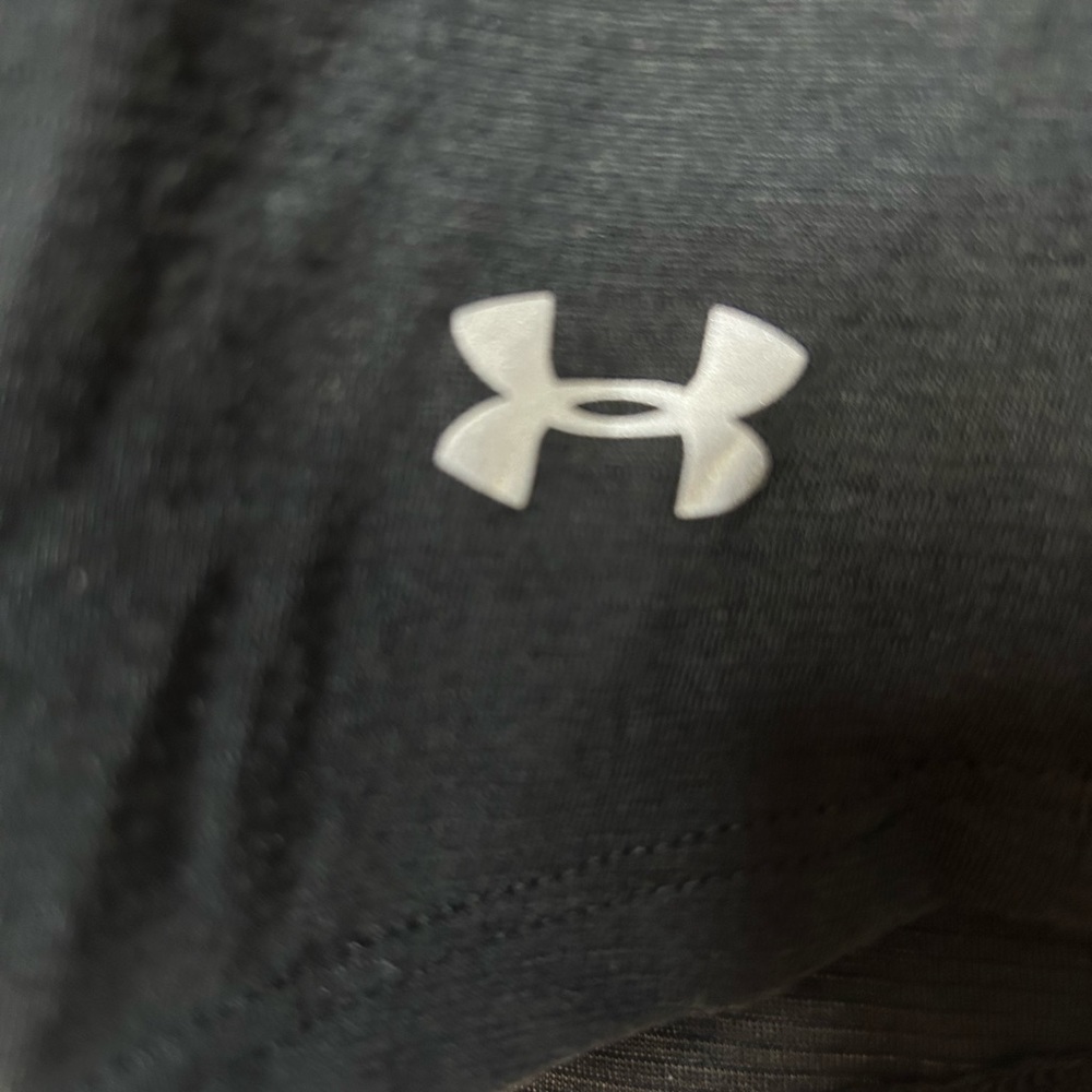 Under Amour Razorback Tank - Picture 2 of 6